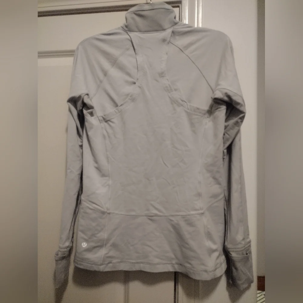 Lululemon Athletica Beige Top - Picture 3 of 7